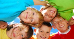 50 de milioane de euro pentru 150 de centre de zi destinate copiilor din familii sărace