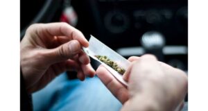 La 21 de ani se plimba drogată prin Brașov la volanul unei mașini