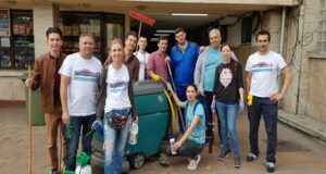 Cum se duceau useriștii în campanie să facă curățenie în gara Brașov. Acum, sunt pe funcții, nu mai au timp!(FOTO)