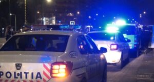 Un șofer băut a făcut „prăpăd” în Brașov. A lovit două mașini și un indicator rutier