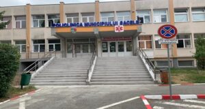 Continuă lucrările de modernizare la Policlinica Municipiului Săcele