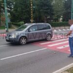 Un trotinetist a intrat într-o mașină pe o trecere de pietoni de la Făget (FOTO) 1 accident rutier trecere