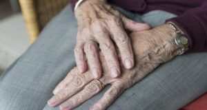 Persoană de 87 de ani blocată în apartament. La sosirea echipajelor, aceasta a fost de negăsit
