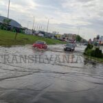 Străzi inundate la Brașov! Mulțumiți administrației locale, dar și șefului de la Compania Apa care încasează 8400 de euro pe lună (VIDEO, FOTO) 6 inundatii1
