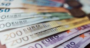 Împrumuturile statului au ajuns aproape de record. Una dintre lunile cu cele mai mari împrumuturi din an