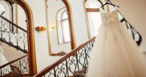 La Brașov se scot rochii de mireasă la vânzare ”pe bandă rulantă”
