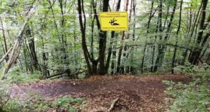 Folosirea scurtăturilor pe munte poate duce la accidentări și deteriorarea potecii