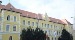 Expoziție în aer liber pe esplanada din Parcul „Titulescu” (în fața Corpului T)