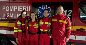 Misiune contra cronometru! Gemeni născuți în ambulanță, salvaţi de medicii SMURD