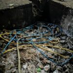 Platforma Rulmentul abandonată și înecată în mizerie! Imobilul este pericol public (FOTO) 7 rulm2
