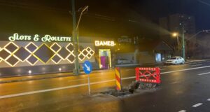 A trebuit să scriem noi ca pe strada 13 Decembrie să apară panouri de avertizare!