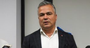 Ce avere are Adrian Veștea?