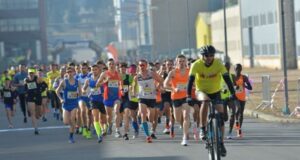Crosul 15 Noiembrie-Restricții de circulație în municipiul Brașov duminică