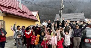 Consilierii locali PNL, mesagerii Moșului pentru 200 de copii din medii defavorizate