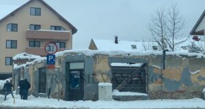 O altă clădire din Brașov se poate prăbuși în orice clipă! De câțiva ani este așa, dar cei din Primăria Brașov nu văd (FOTO)