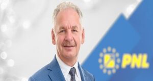 Suma forfetară lunară pentru transportul elevilor navetiști a trecut de votul Comisiei de administrație din Senat