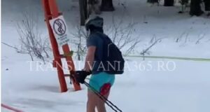 În Poiana Brașov! Pe schiuri în șort de baie și tricou (VIDEO)