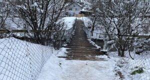 Puntea peste pârâul Ghimbășel, închisă circulației