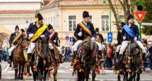 Junii coboară mâine în Cetate. La ce oră va începe parada?