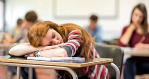 Topul perlelor de la simulare Bac 2023: „Harap-Alb era mai șmecher decât Andrew Tate, doar că nu avea bolid pe vremea aia”