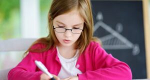 Elevii de clasa a II-a, a IV-a și a VI-a susțin probele scrise și de citit la evaluarea națională