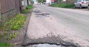 Strada care duce la Registrul Comerțului Brașov arată mai rău ca străzile bombardate din Ucraina (VIDEO,FOTO)