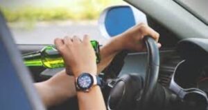 Și băut, și fără permis! Un bărbat din Odobești oprit de Poliție în Brașov