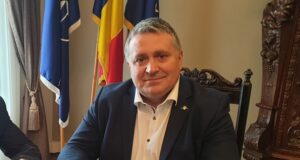 ”Dacă voi nu mă vreți, eu vă vreau”! Directorul Aeroportului Brașov nu vrea să fie demis, dar Tribunalul i-a respins acțiunea