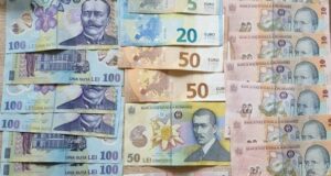 Escrocherie cu parfum de seducție. Femeie arestată la Făgăraș după ce a drogat și jefuit un bătrân de 10.000 de lei
