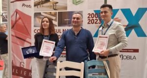 Studenții Facultății de Design de Mobilier și Inginerie a Lemnului premiul 1 la Concursului Național de Design de Mobilier