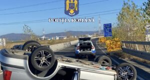O mașină s-a răsturnat pe Ocolitoarea Brașov(FOTO)