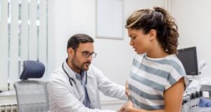 Durerile de rinichi: de ce apar și când trebuie să mergi la medic