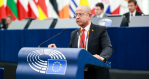Toți asistenții medicali generaliști vor beneficia, la nivel european, de recunoașterea rapidă a calificărilor profesionale obținute în România