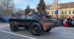 Parada militară a adunat mii de oameni în centrul Brașovului (VIDEO, FOTO)