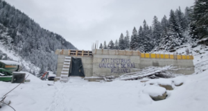 Întâi a fost un colț de rai. Acum este iad pentru că un preot își ridică mănăstire!