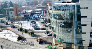 A doua zi de proteste la Brașov. Transportatorii și fermierii au „trezit” centrul orașului (VIDEO)