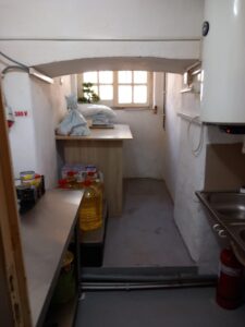 Un restaurant din județul Alba s-a ales cu două amenzi de 10.000 lei și închiderea temporară, după ce inspectorii ANPC au găsit mai multe nereguli (FOTO) 5 Imagine WhatsApp 2024 02 28 la 15.24.08 e38412eb