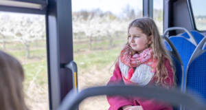 Peste 700 de elevi covăsneni vor primi suma forfetară pentru navetă