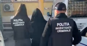 Amanta răzbunătoare și-a amenințat partenerul că îi va face publică relația extraconjugală. În timp ce tăcerea ei urma să fie cumpărată cu 5000 de lei, polițiștii au prins-o în flagrant