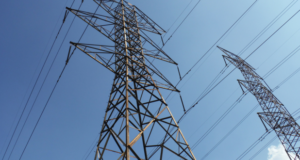 Specialiștii spun că facturile la energie electrică ar putea fi mai mici cu aproape 420 de lei