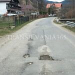Comuna gropilor! Așa arată cea mai vizitată localitate din România! (GALERIE FOTO) 2 drum bran56