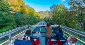 Începând de sâmbătă, brașovenii și turiștii vor putea vedea, din nou, centrul istoric de la înălțime