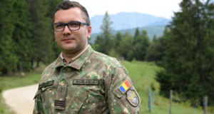 Locotenent Alexandru Coşerea, medic la Spitalul Clinic Militar de Urgență „Regina Maria” Brașov, este protectorul cercetașilor! (FOTO)