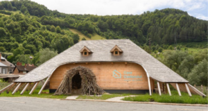Fundația Conservation Carpathia inaugurează Centrul de vizitare „Casa Castorului” în comuna Rucăr