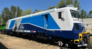 A fost finalizată modernizarea primei locomotive electrice, cu finanțare prin PNRR. Urmează să fie testată și autorizată pentru a fi pusă în circulație anul acesta (FOTO)