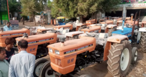 Tractorul românesc Universal, produs cu succes în Pakistan după ce o firmă a cumpărat licența de la fosta Uzină Tractorul Brașov (UT)