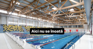 Investiția de 40 de milioane de lei ținută sub lacăt, în Brașov, din motive inexplicabile. Pe ușa Bazinului Olimpic e lipit doar un anunț vag
