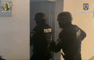 Brașovul colcăie de droguri! 4 tineri alimentau cu cocaină și cannabis consumatorii din județ!(VIDEO, FOTO) 1 IMG 4829
