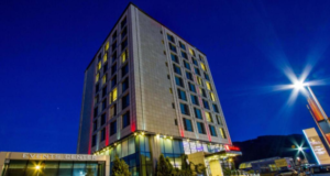 Ramada Hotel din Braşov a fost scos la vânzare cu suma de 13,5 mil. euro!