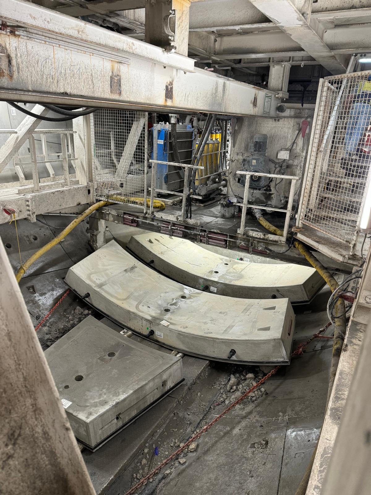 AKTOR a săpat aproape un kilometru de tuneluri în munte, pe traseul proiectului feroviar Brașov-Sighișoara (FOTO) 1 20240917 AKTOR tuneluri progres foto 5 1